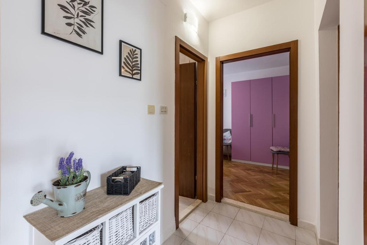 Citrus Accommodation Kastela Bagian luar foto