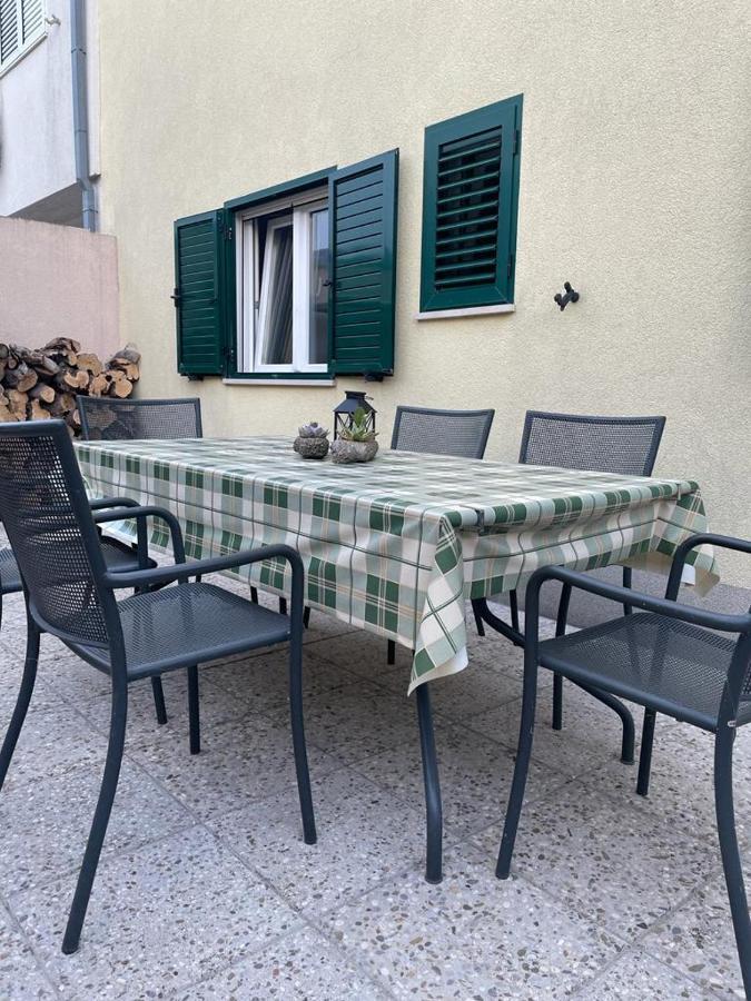 Citrus Accommodation Kastela Bagian luar foto