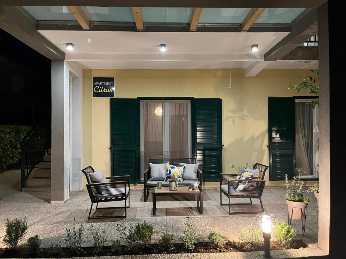 Citrus Accommodation Kastela Bagian luar foto