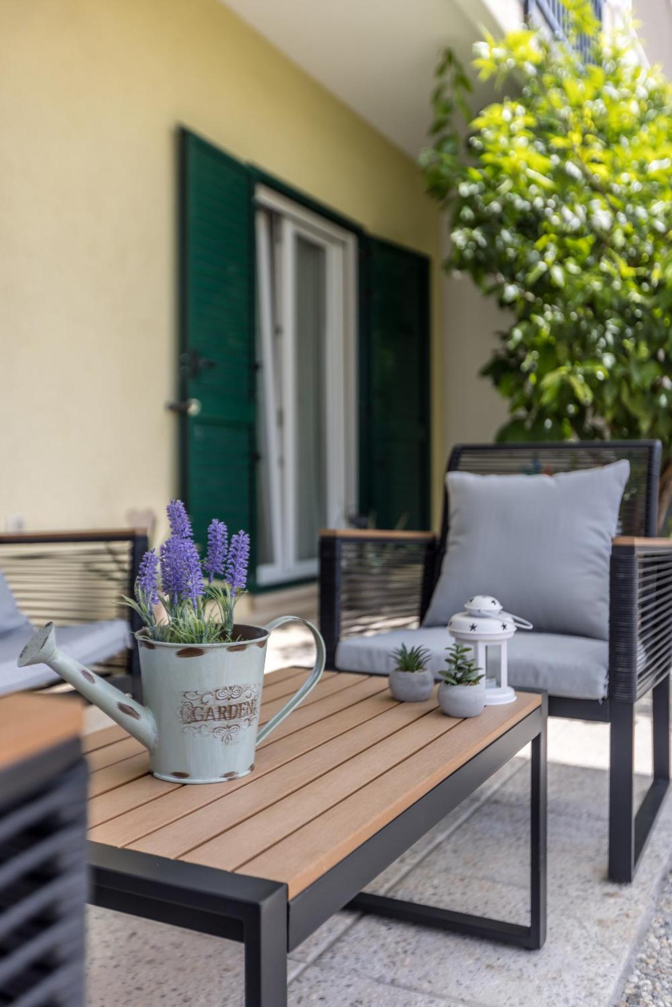 Citrus Accommodation Kastela Bagian luar foto