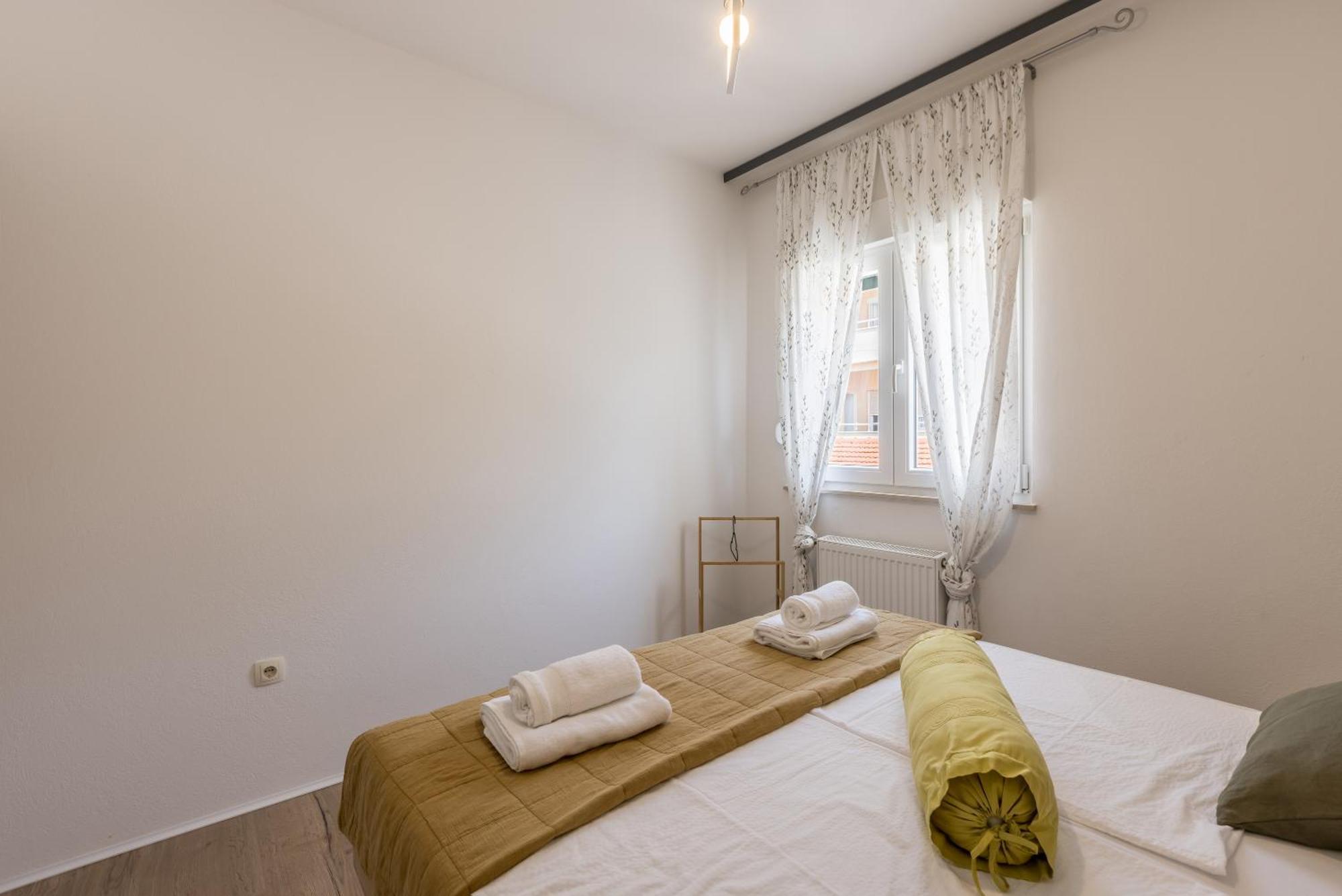 Citrus Accommodation Kastela Bagian luar foto